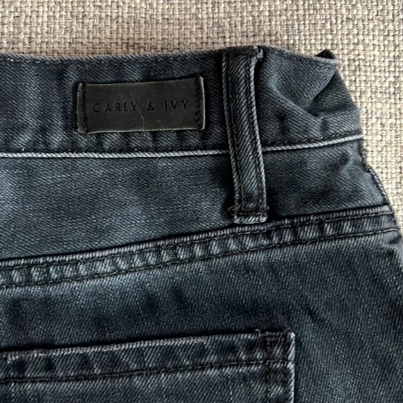 Carly & Ivy Boyfriend Jeans - Picture 3 of 4